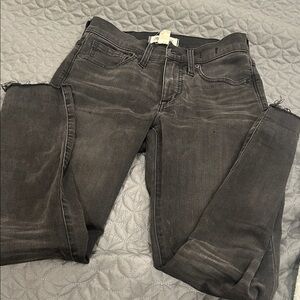 Madewell Charcoal 9” Mid-Rise Jeans size 24P